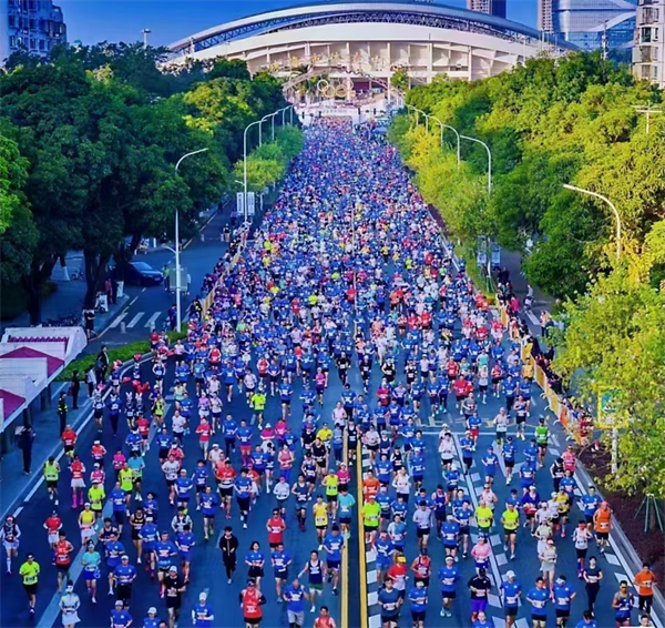 Hi-Q-gruppen løber sammen ved Zhuhai Marathon